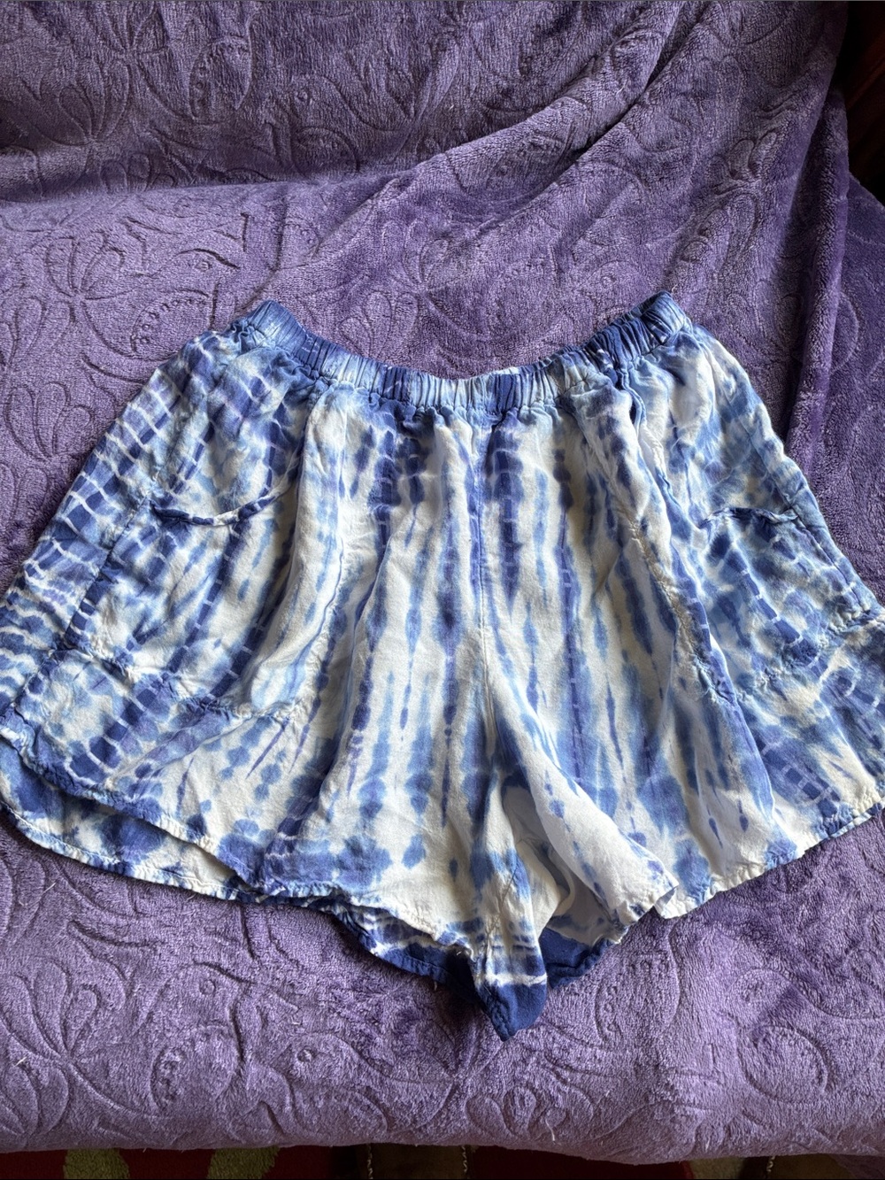 Kathmandu Tie-Dye Blue Shorts with Elastic Waistband